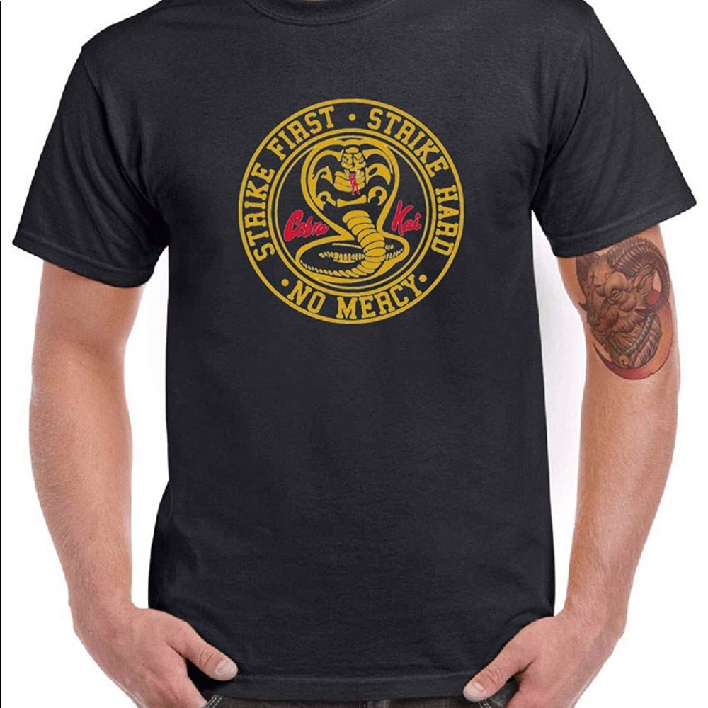 🆕 Cobra Kai Unisex TShirt 🆕